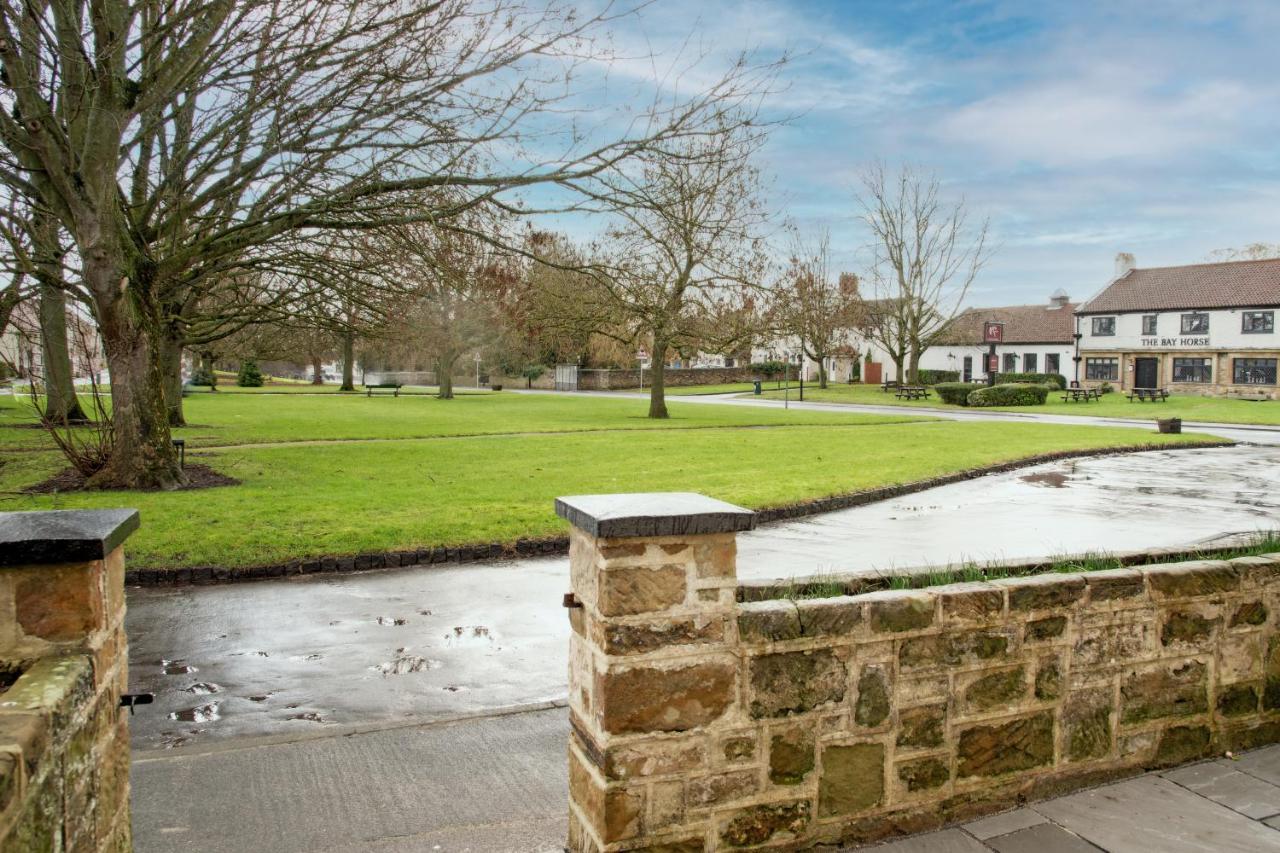 Work And Relax - Fast Wifi, Fireplace & Near Pub Newton Aycliffe Eksteriør bilde