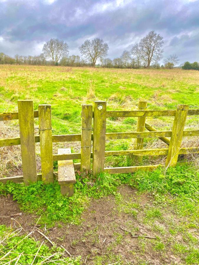 Work And Relax - Fast Wifi, Fireplace & Near Pub Newton Aycliffe Eksteriør bilde